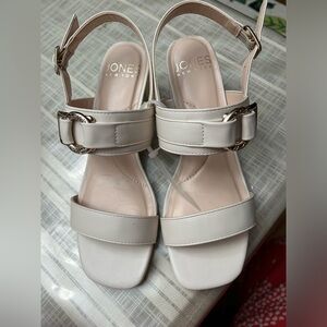 Jones New York heel sandals
